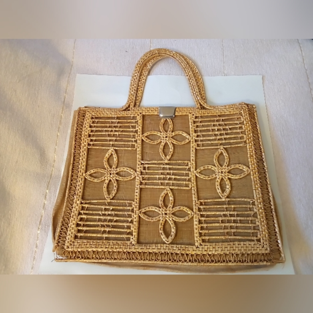 Vintage rattan tote bag
